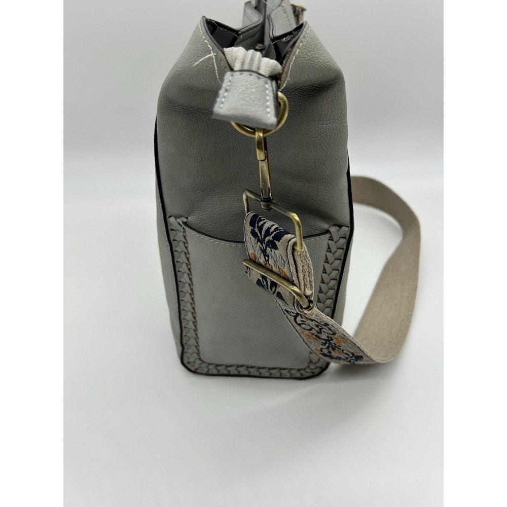 Jen & Co Penny Vegan Leather Bucket Bag Crossbody Guitar Strap - Picture 8 of 15